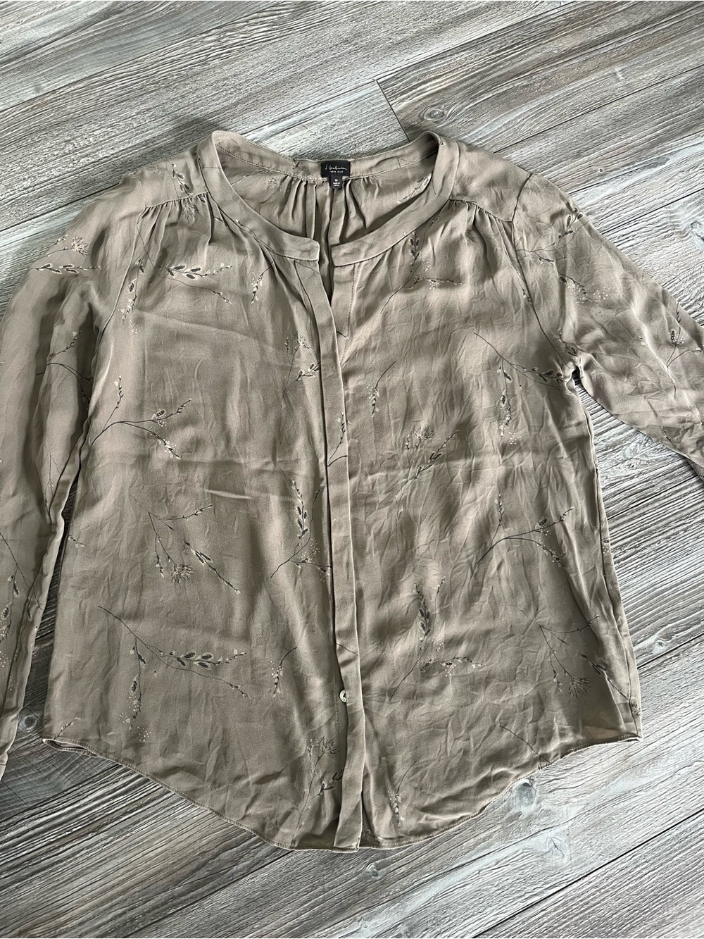 Babaton 100% silk blouse